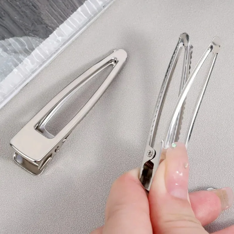 Einfache Metall-Haarspangen im Y2K-Mennium-Stil, hochwertige silberne Haarspangen, Premium-Feeling, süße, coole Haarnadel, leichte Luxus-Haar-Accessoires