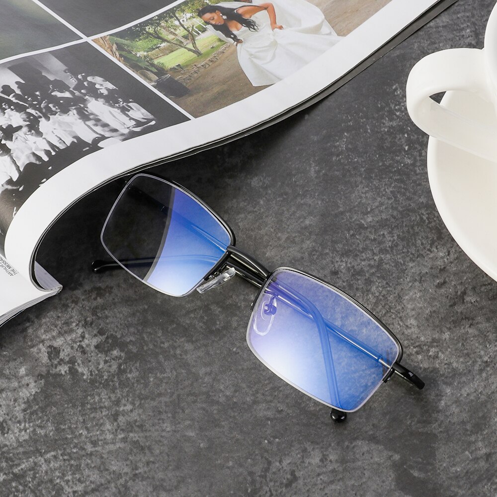 Titanium Frame Metal Progressive Multifocal Reading Glasses Bifocal Anti Blue Light Presbyopia Glasses Women Men