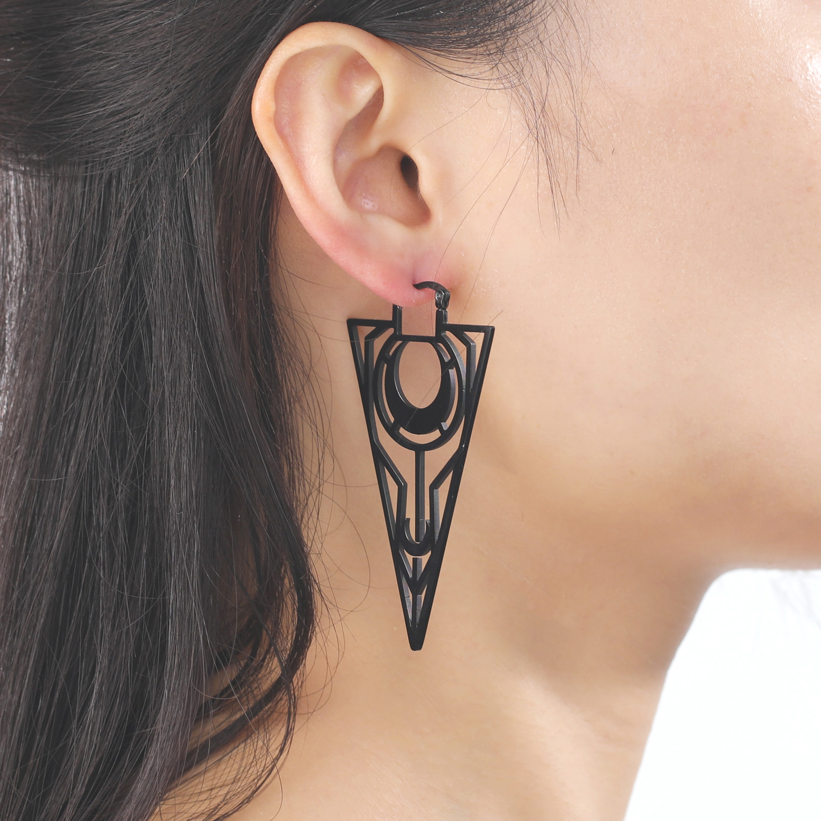 LIKGREAT-pendientes de aro negros geométricos triangulares góticos para mujer, aretes colgantes de Luna de acero inoxidable, amuleto Wicca, de joyería