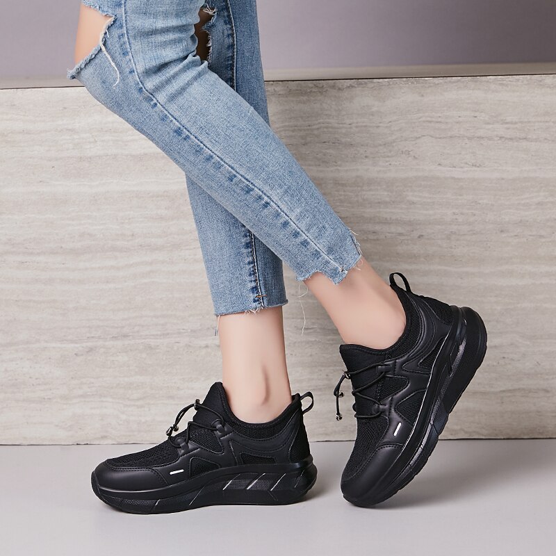 Bolsa de viagem Mulheres Balançar Sapatos de Sola Grossa Sapatos Pretos Cunhas Sneaker Altura Crescente Tênis de Tonificação da Mulher Ao Ar Livre Sapatos de Caminhada