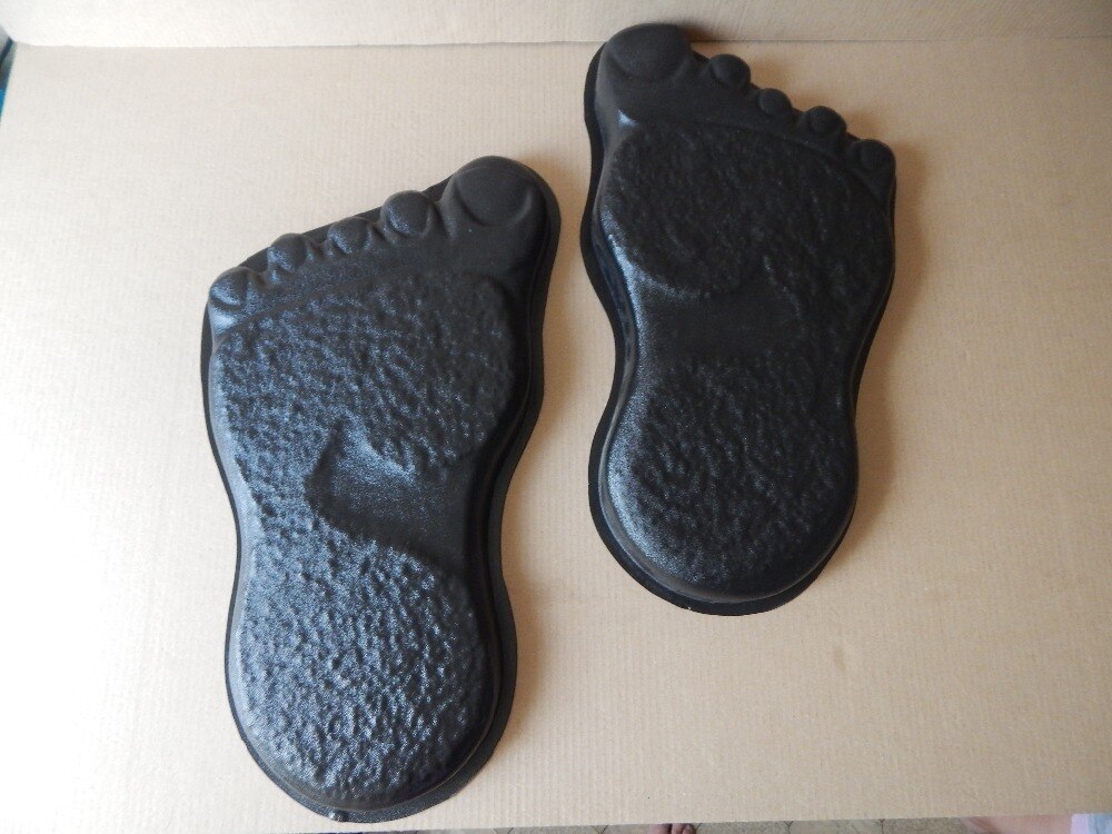 Bare Feet Stepping Stone Molds - 11 Inch Plastic Forms For Concrete Garden Paths