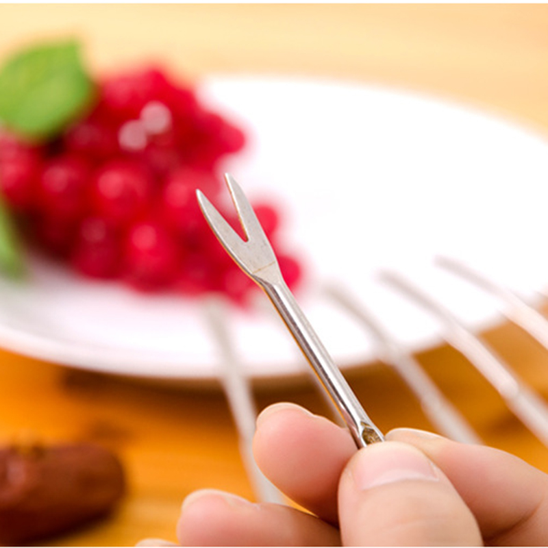 thumbnail image 2 of Norpro 4-Piece Stainless Steel Seafood Forks - Crab & Lobster Picks For Shellfish 2 of 11