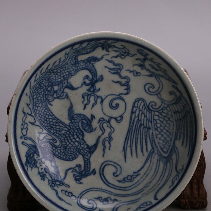 CHINESE OLD BLUE AND WHITE DRAGON AND PHOENIX PATTERN PORCELAIN PLATE
