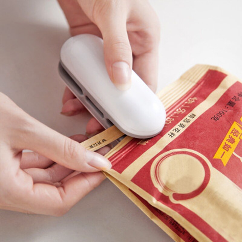 Useful Mini Gadgets Household Machine Portable Mini Sealing Heat Sealer Capper Food Saver for Plastic Bags Package Kitchen Tools