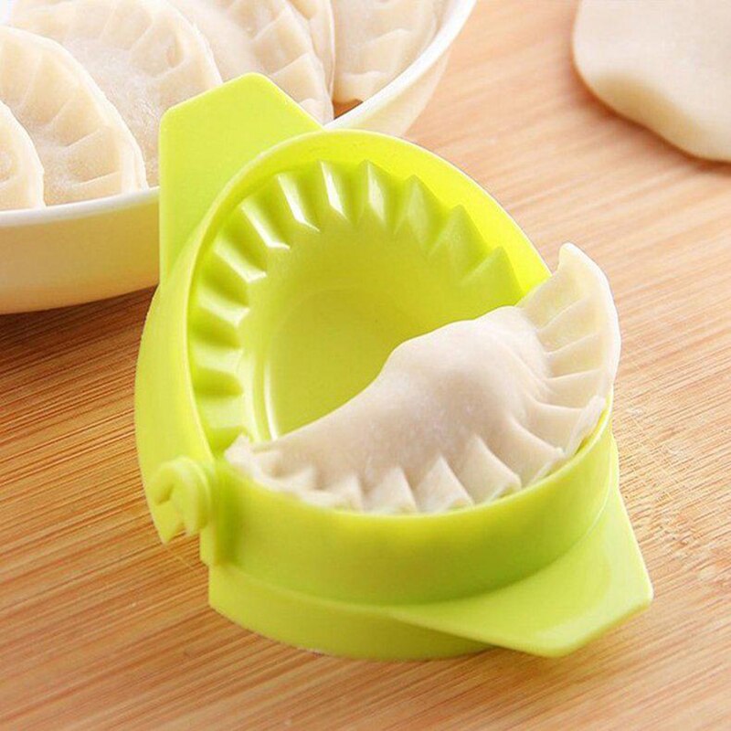 3 Pcs DIY Plastic Dumpling Maker Mould Hand Dough Press Dumpling Clip Dumpling Making Gadget Kitchen Pastry Tools Accessories: green