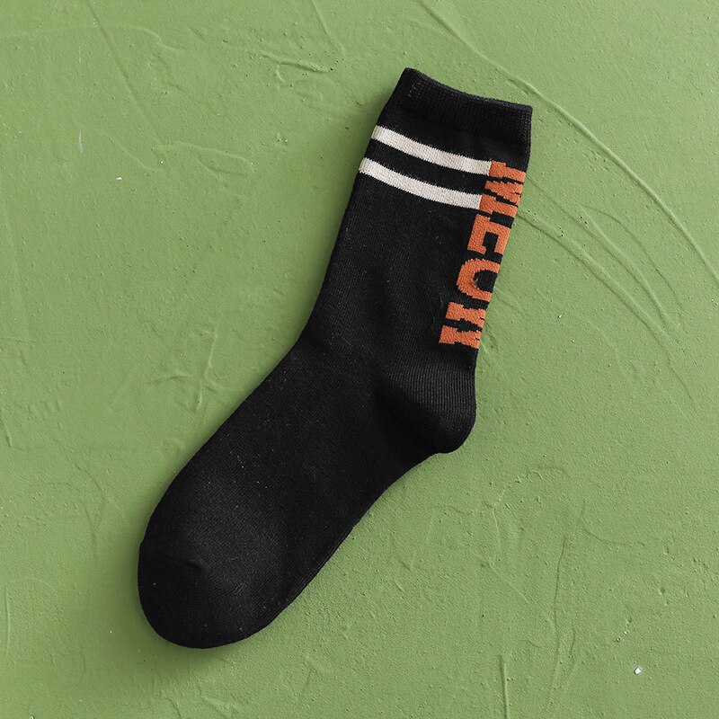 Streetwear hiphop vrouw coole sokken harajuku wit skateboard gestreepte kunst katoenen damessok femme chaussettes sokken: Zwart