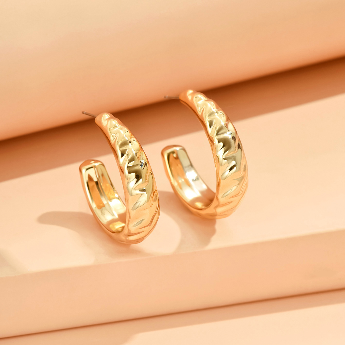 Pendientes geométricos irregulares de Color metálico para mujer, aretes con personalidad de estilo minimalista, de joyería 2024