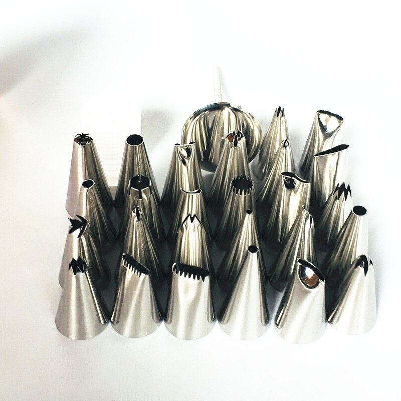 26Pcs Cake Piping Tips Kleine Normale Flower Leaf Cake Nozzles Set + 1 Pc Koppeling + 1 Pc Nagels