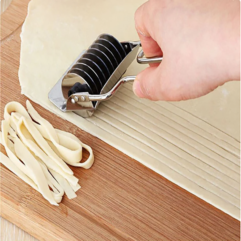 Rouleau coupe-pâte en acier inoxydable, ustensile de cuisine pour pâtes spaghetti
