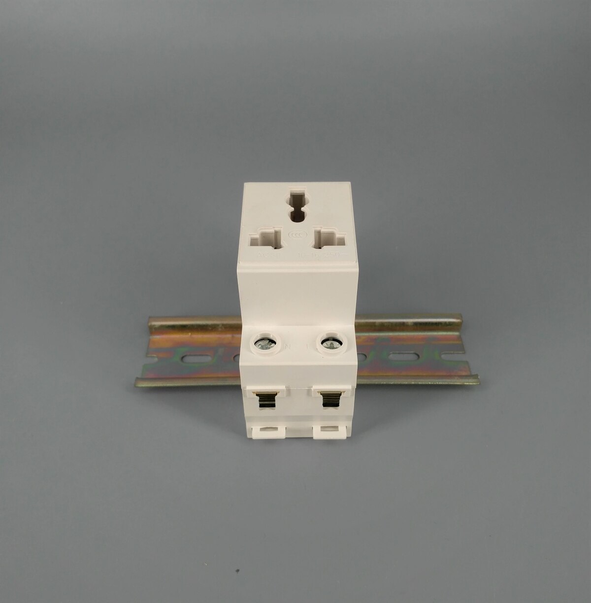 AC30 3 Pin Plug 35mm Din Rail Mount Modular socket 10-16A 250V