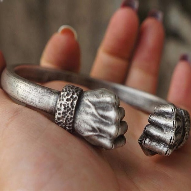 Männer Armbinde Antike Silber Farbe Kreative Faust Armbinde für Männer Armreif Männlichen Partei Edlen Schmuck