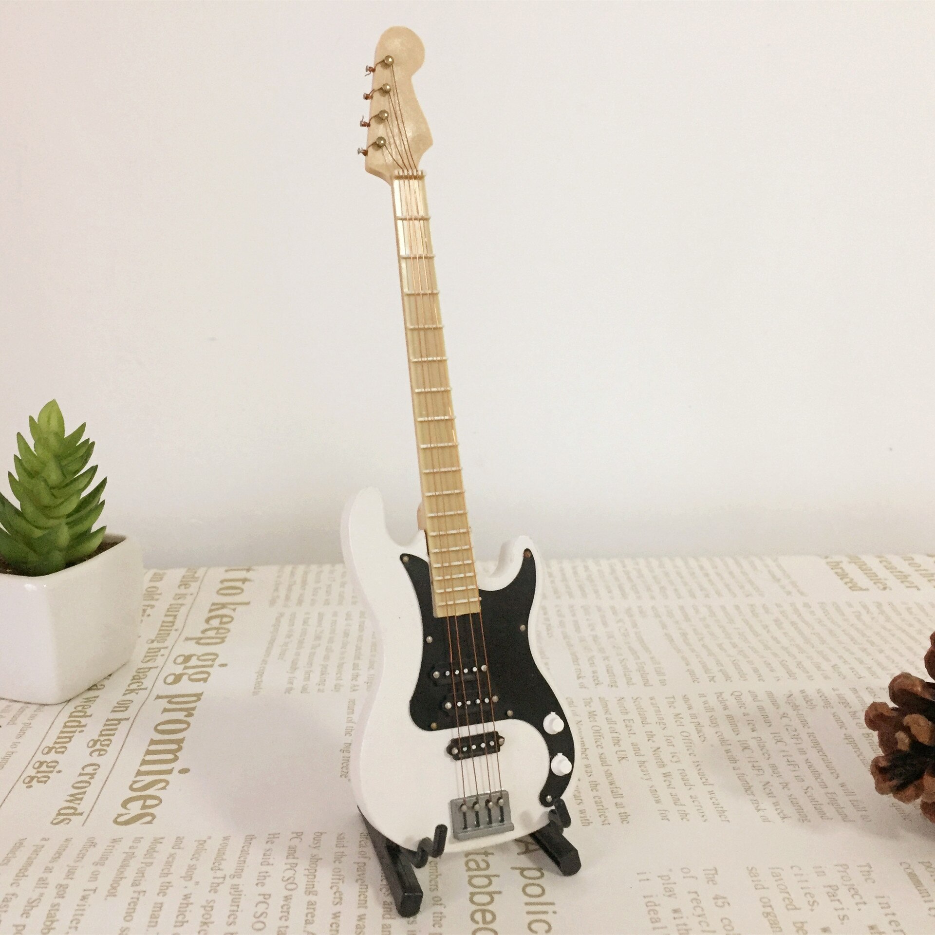 Electric Guitar Model Mini Musical Instruments Model Violin Cello Piano Saxophone Electric Bass Model Ornaments