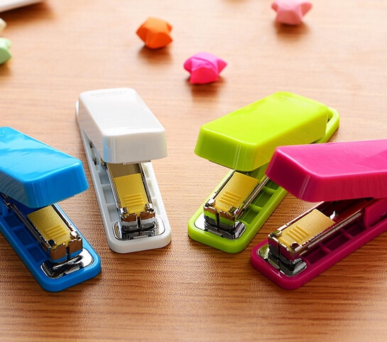 Mini Stapler set Staples Mini style candy color stapler grampeador kawaii stationery office material school supplies