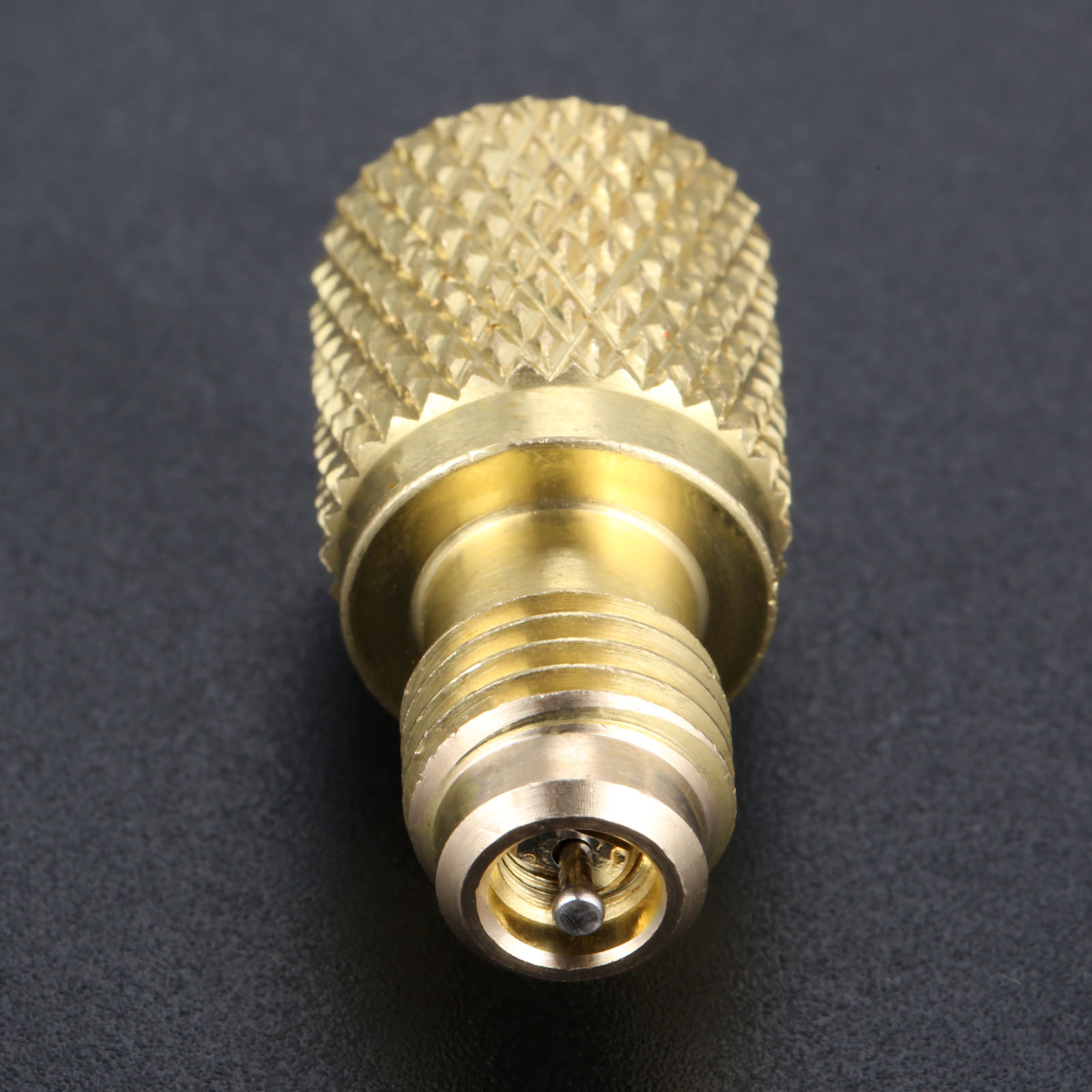 A/C R134a Brass Straight Fitting Adapter 1/4" Male To 1/2" Female W / Valve Core Connecting R12 Hose to R134A Refrigerant Tank