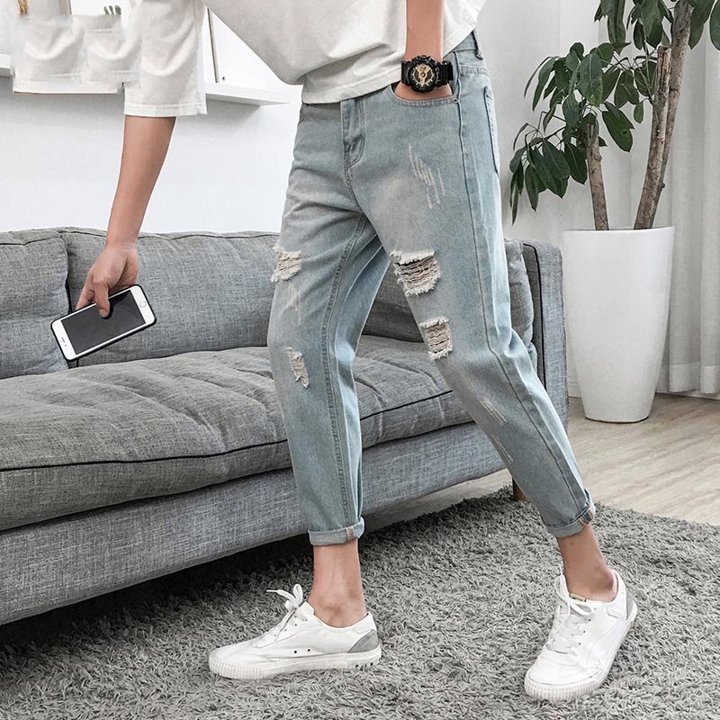 Sommer lyseblå nødstedte rippet hul jeans mænds bukser tigger denim badge afslappet teenager ankel længde bukser: 34