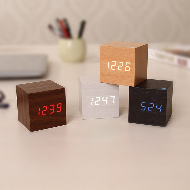 1Pcs Moderne Houten Houten Vierkante Led Wekker Multicolor Sound Control Horloge Tafel Voice Control Kalender Thermometer Display