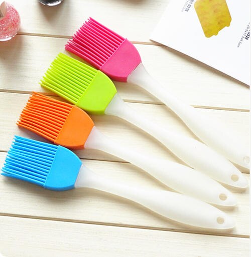 5 PC 40X33CM Reusable Barbecue Grill Mesh Mat Non-stick Kitchen Cooking Smoker BBQ Mat Grill Pad Liner BBQ Accessories: BBQ Brush / 40x33cm