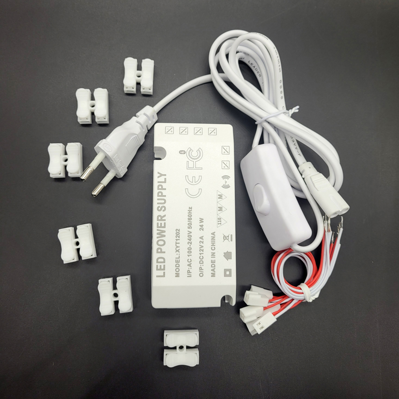 Alimentatore adattatore ca/cc 12V con uscita 6 porte 12V cc 1500mA 18W/Layout ferroviario/Layout ferrovia/Layout treno