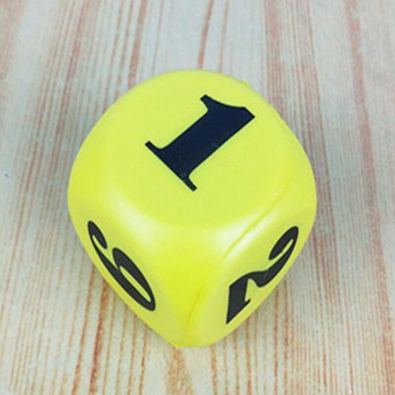 1 Stuks Foam Dot Dobbelstenen Beste Willekeurige Kleur Acryl Ronde Hoek Dobbelstenen 6 Zijdig Sterven Draagbare Tafel Games Dobbelstenen 6Cm: YELLOW