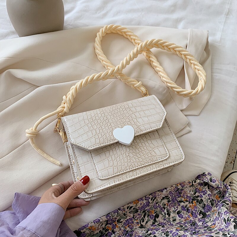 Zomer damestas schoudertas casual damestas effen kleur pu damestas steenkorrel crossbody tas kleine vierkante tas: Beige