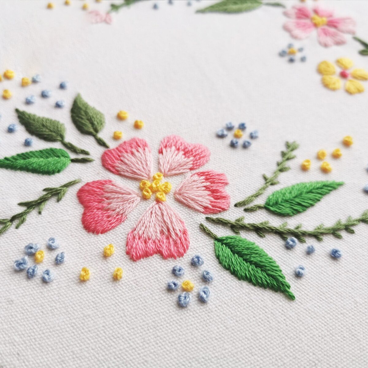 Handcraft Traditional Embroidery Tools Set Sweet Style Flower Grass Leaf Plant Pattern DIY Suzhou Embroidery Supplies Kit