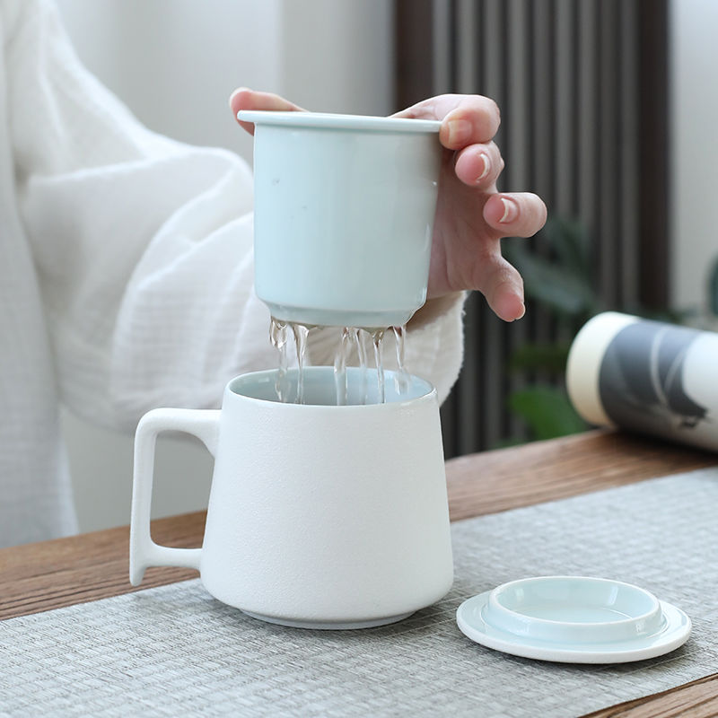 Keramisk sil te krus med låg og filter porcelæn tekop kontor vand separering kop simple hjem drinkware