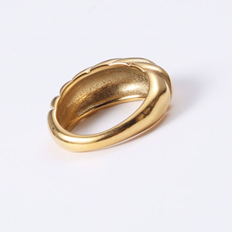 Rustfrit stål guld crosissant kuppel ring til kvinder geometri diagonal stribe bred hale ring