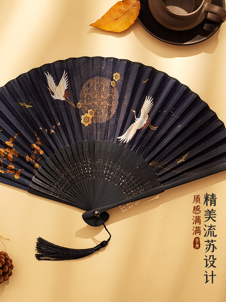 Éventail pliant de danse de Style chinois et japonais, petit Costume rétro classique, tissu à pampilles