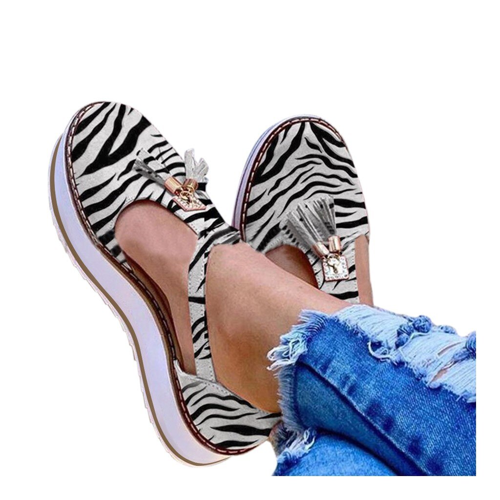 Zebra mønster print sandaler kvinder sandaler spænde rem solid frynsebetræk hæl flad platform hæl afslappet damer plus størrelse sandal