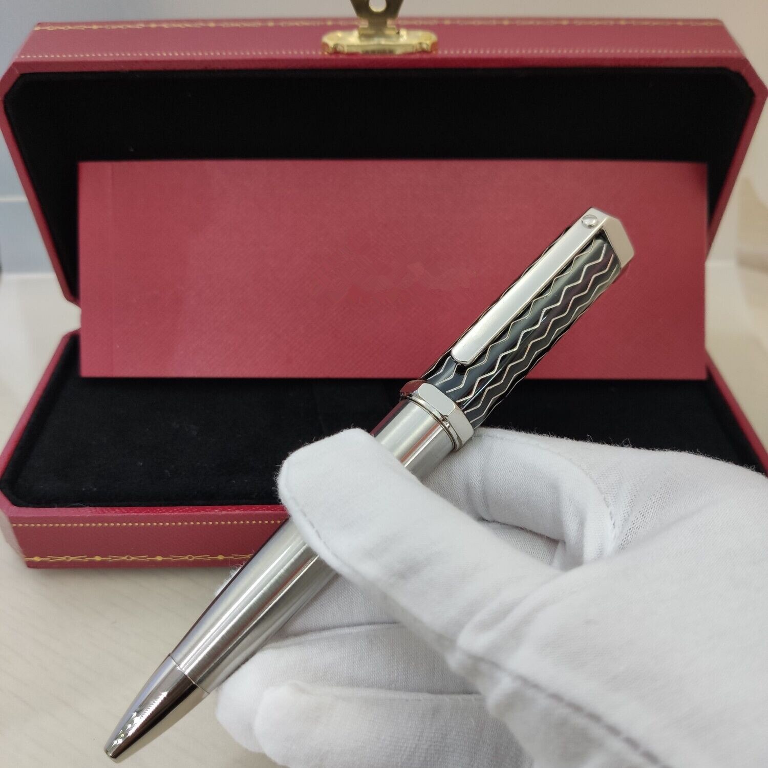 Famous luxury brand ballpoint pen adult student signature pen brand stainless steel signature pen with original box: Style 2