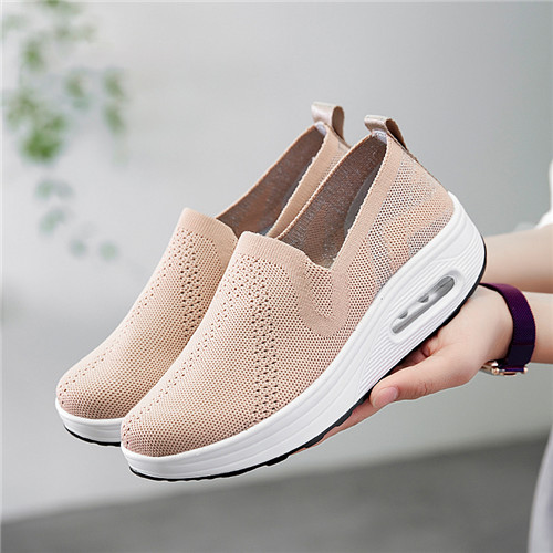 Women Mesh Shoes Soft Cushioning Walking Platforms Slip On Traveling Fitness Swing Shoes: Pink / 40