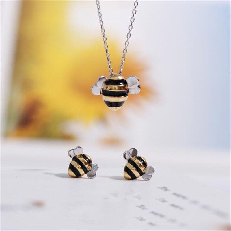 925 Sterling Silver Jewelry Korean Cute Bee Exquisite Female Personality Pendant Necklaces H274