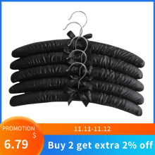 15 tum stora satin vadderade galgar, sidenhängare för bröllopskläder, rockar, kostymer, blus (svart ,5 -pack)