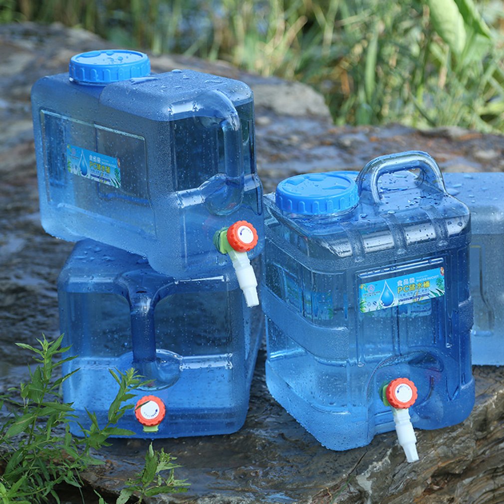 Récipient d'eau 5L de réservoir de stockage de voiture de bidon d'eau de PC de grande capacité avec le robinet