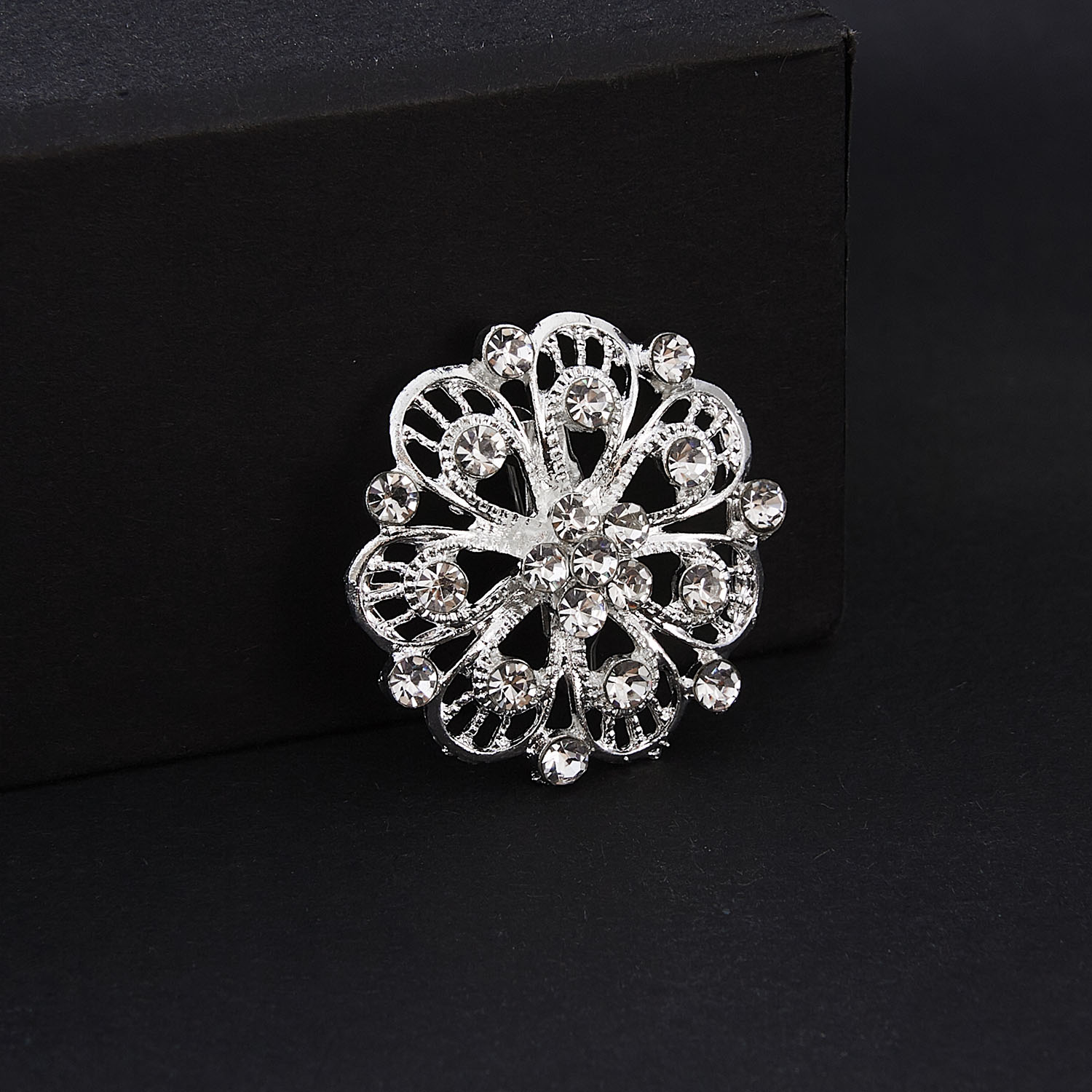 RINHOO Zirkonia Schneeflocke Broschen Für Frauen Abzeichen Revers Stift Brosche Elegante Hochzeit Zubehör Kupfer Schmuck