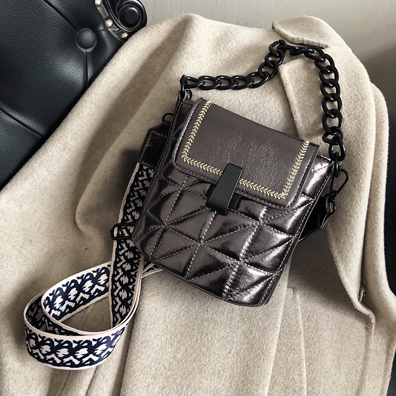 191227 Ivog Alledaagse Vrouwelijke Kleine Schoudertas Crossbody Handtas Zwart Wit Gewatteerde Keten Emmer Zakken Voor Vrouwen