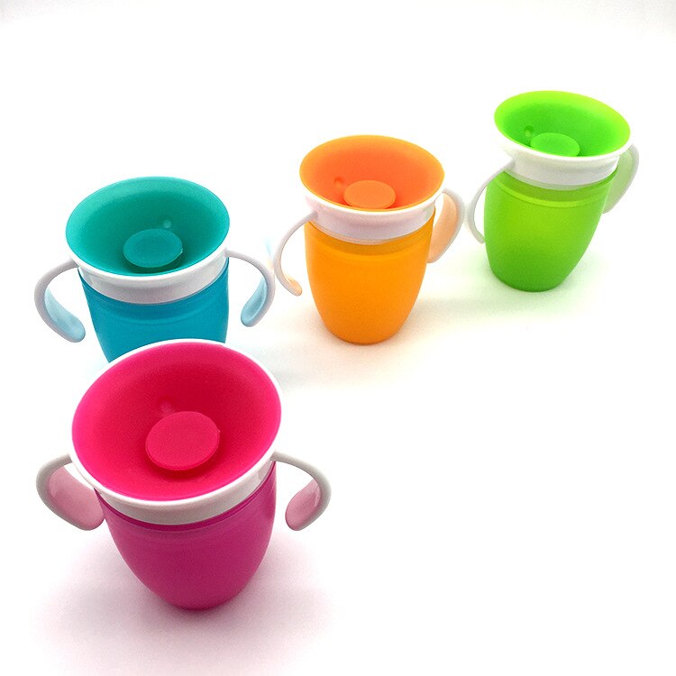 1pc 360 baby kopper kan drejes magisk kop baby læring drikkekop lækagesikker barn vand kop flaske 240ml copos læring kop