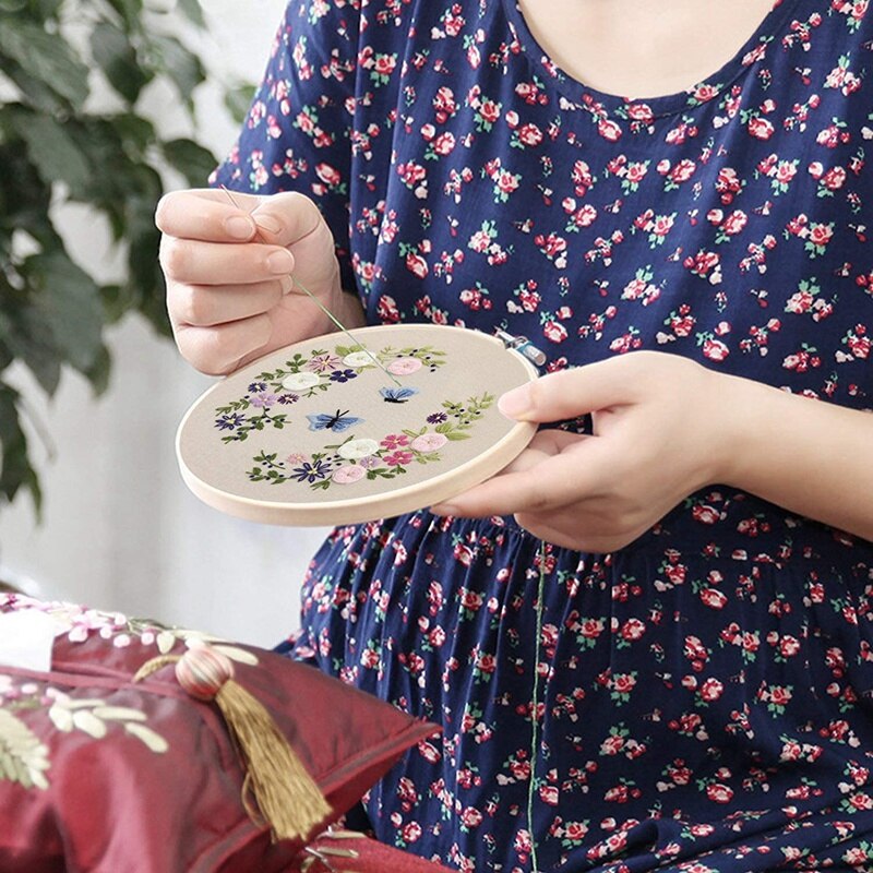 Full Range Of Embroidery Starter Kit with Pattern Cross Stitch Kit Including Embroidery Cloth with Floral Pattern