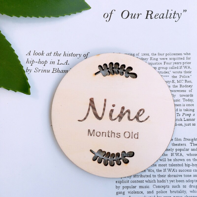 Household Baby Monthly Milestone Wooden Cards Baby Photography Props Home Milestone Card(Leaf Pattern,English Twelve)