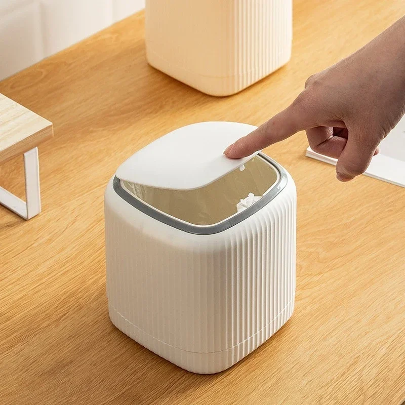 Mini prullenbak met deksel voor op het bureau, dubbele prullenbak voor buiten, opbergdoos voor slaapkamer, kantoor of bureau, gemaakt van duurzaam plastic, huishoudelijke artikelen
