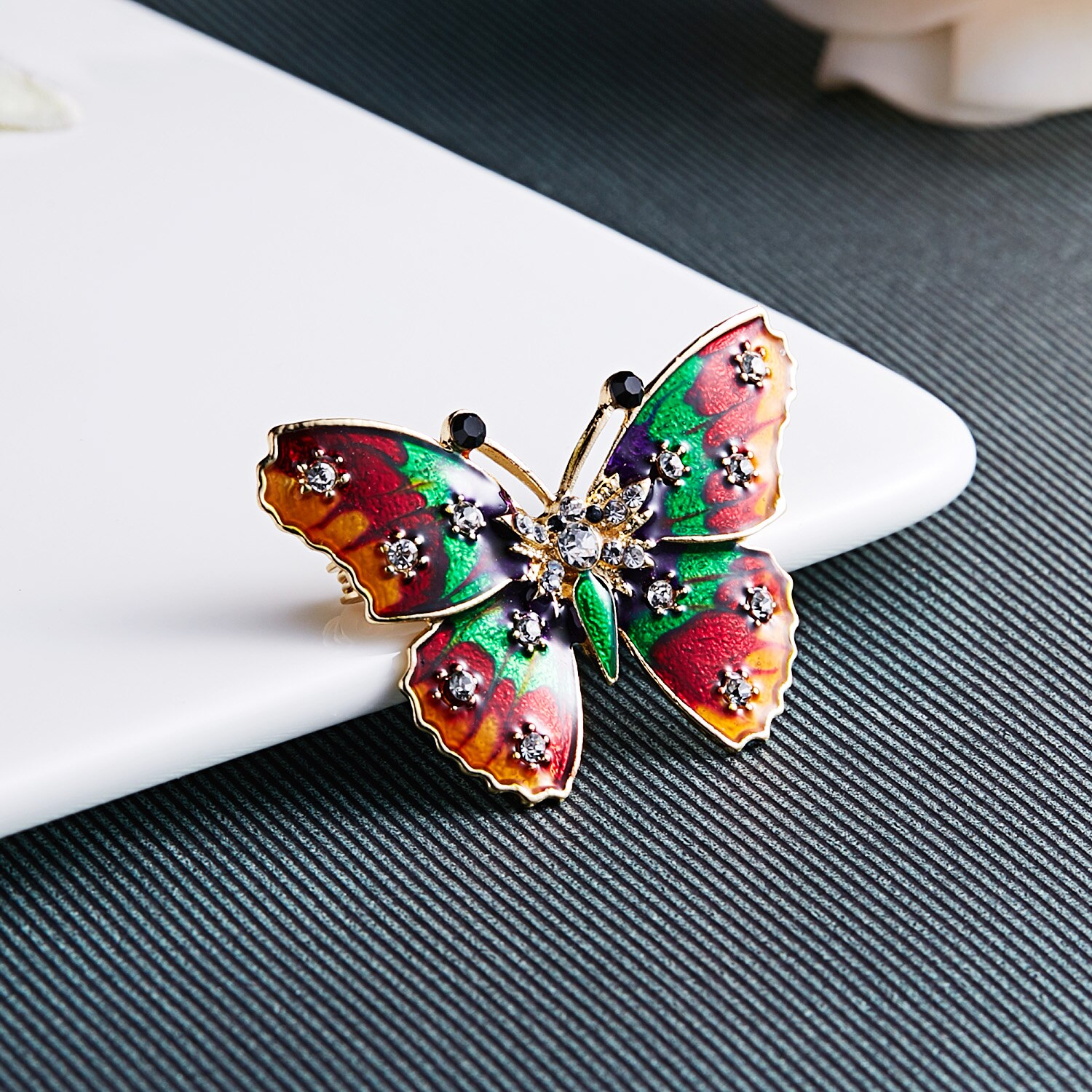 Vallen Kleurrijke Parel Enamel Broches Voor Vrouwen Grote Vlinder Broche Pin Banket Strass Accessoires Insect Broche: BC18Y0168