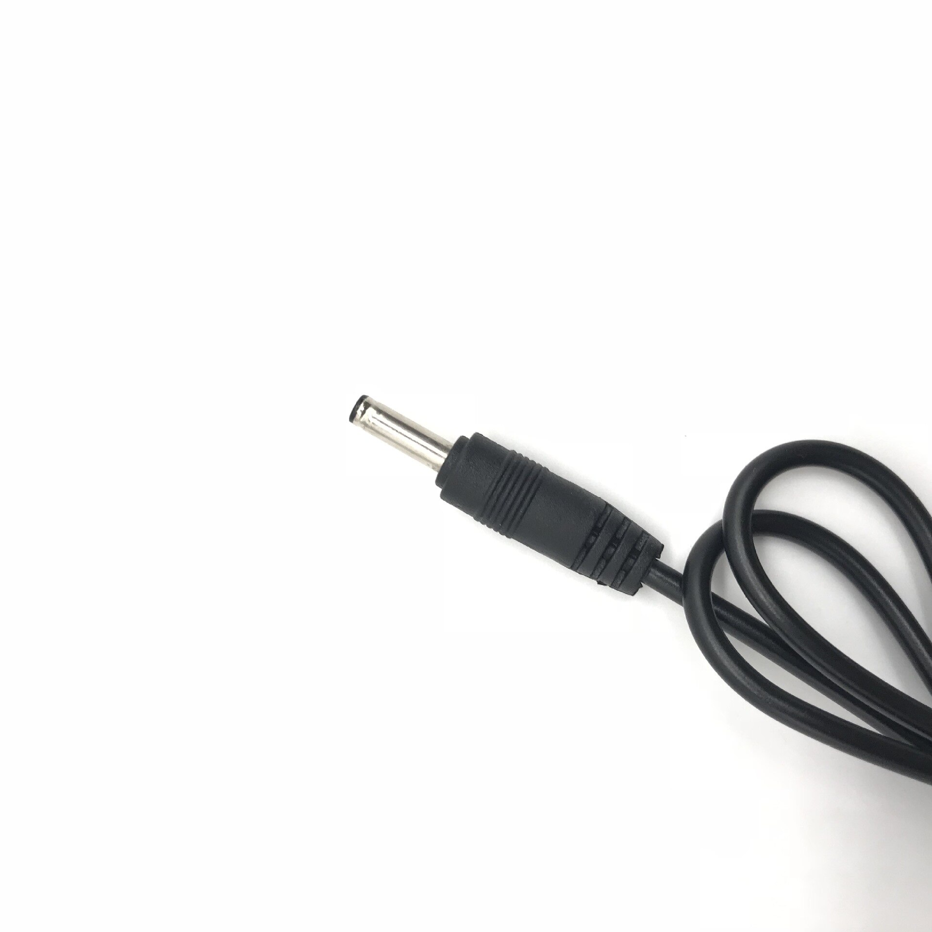 Usb til  dc 3.5mm 5.5mm laderadapterkabel 5v til 4.2v sterkt lys lommelykt frontlys ladekabel 18650 spesiell