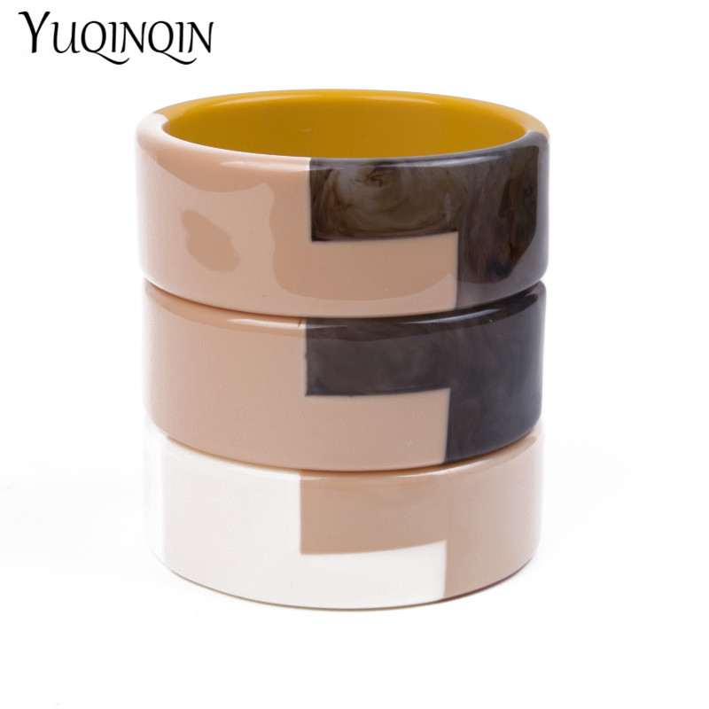 Di alta Qualità di Fascino Larga Corrispondenza Dei Colori Braccialetti per le Donne Resina Acrilica Grande Cerchio dell'annata Dichiarazione Gioelleria raffinata e alla moda Del Braccialetto