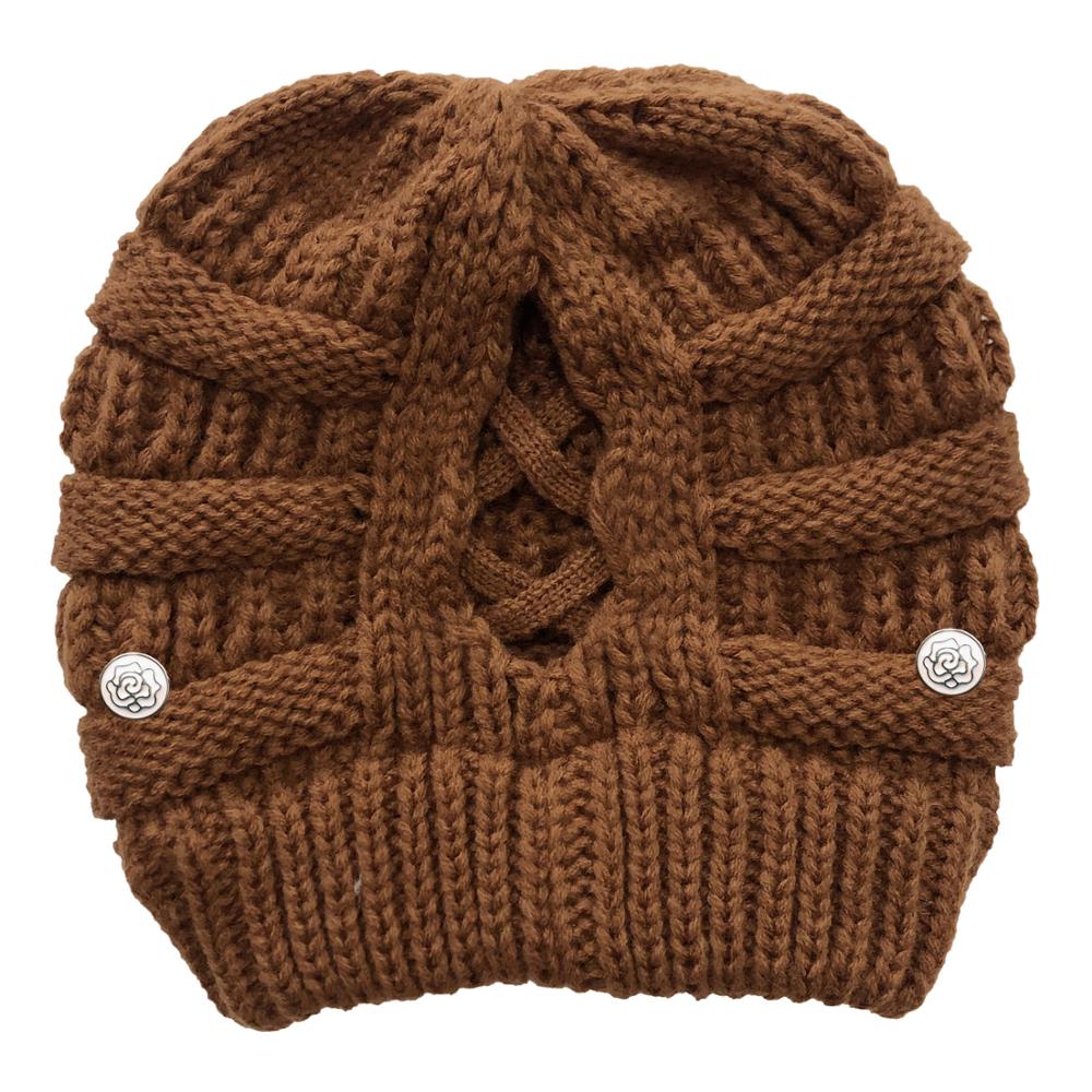 Cola de Caballo cruzada desmontable con botón para mascarilla, gorro de punto con apertura trasera, hilo de lana cálido, , producto: caramel