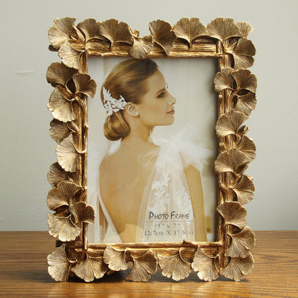 Ginkgo Leaf Resin Picture Frame, Graduation Photo Frame: 6 inch / Burgundy
