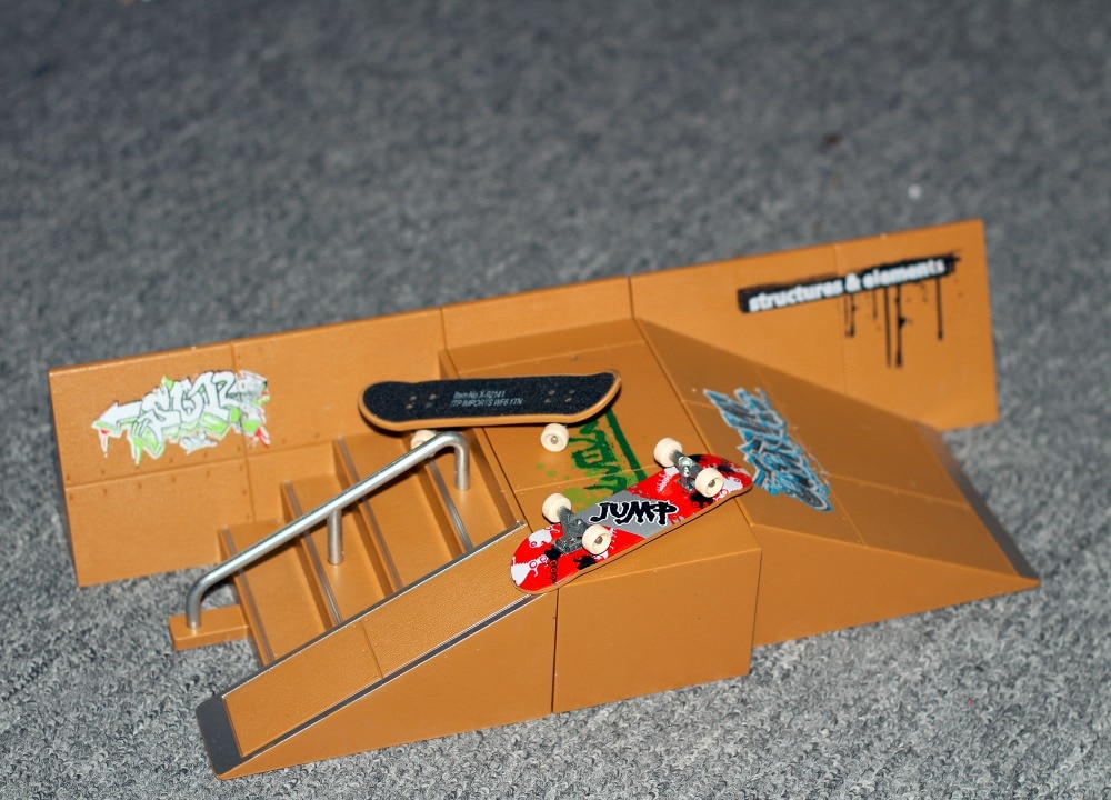 Finger Skateboard Ramp Parts - ABS Plastic - 28.5x21x11cm - for Kids & Adults