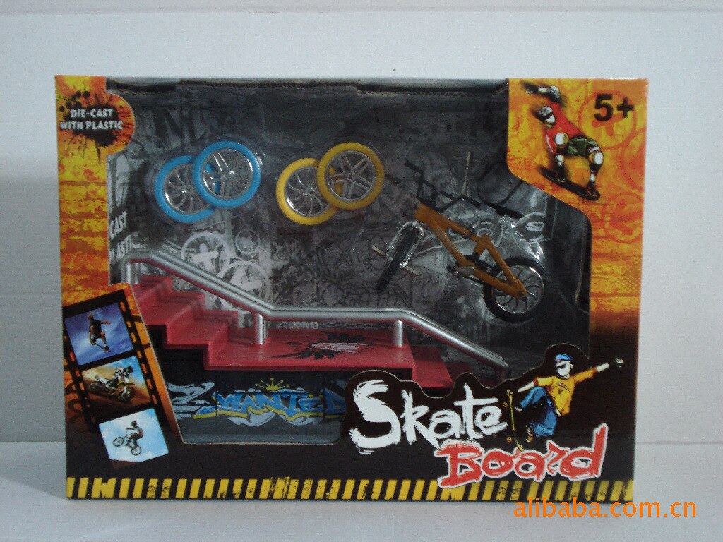 Tilfældig 1 stk mini fingercykel gribebræt ramper park til finger skatepark legetøj til børn 6 stilarter