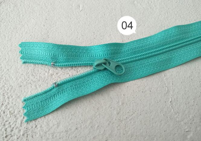 1Pc 20cm No. 3 zipper Closed Tail Nylon Round Head Zipper Strip Clothing Cushion Bag Handmade diy Accessories DX0006: No4