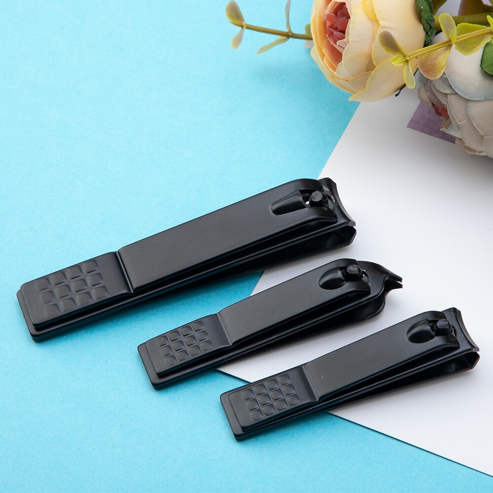 1pcs Black Stainless Steel Nail Clipper Nail Trimmer Clipper Cutter Portable Nail Cutter Clippers Slope Shape Manicure Pedicure