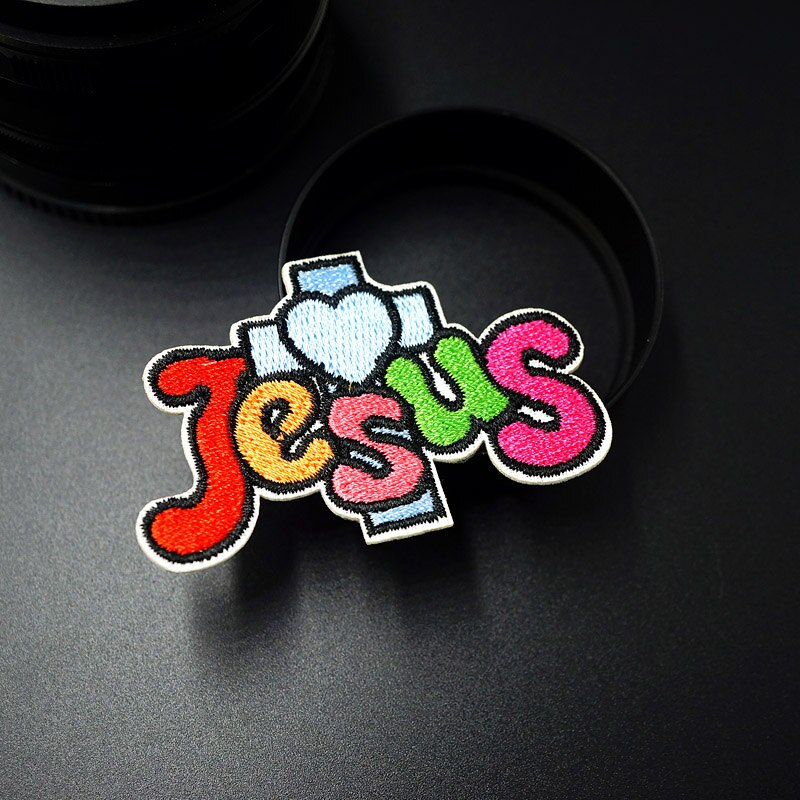 JEZUS Size: 4.0x6.0 cm Geborduurde Patch voor Kleding Ijzer op Naaien Applique Leuke Stof Kleding Schoenen Tassen DIY Decoratie Patches